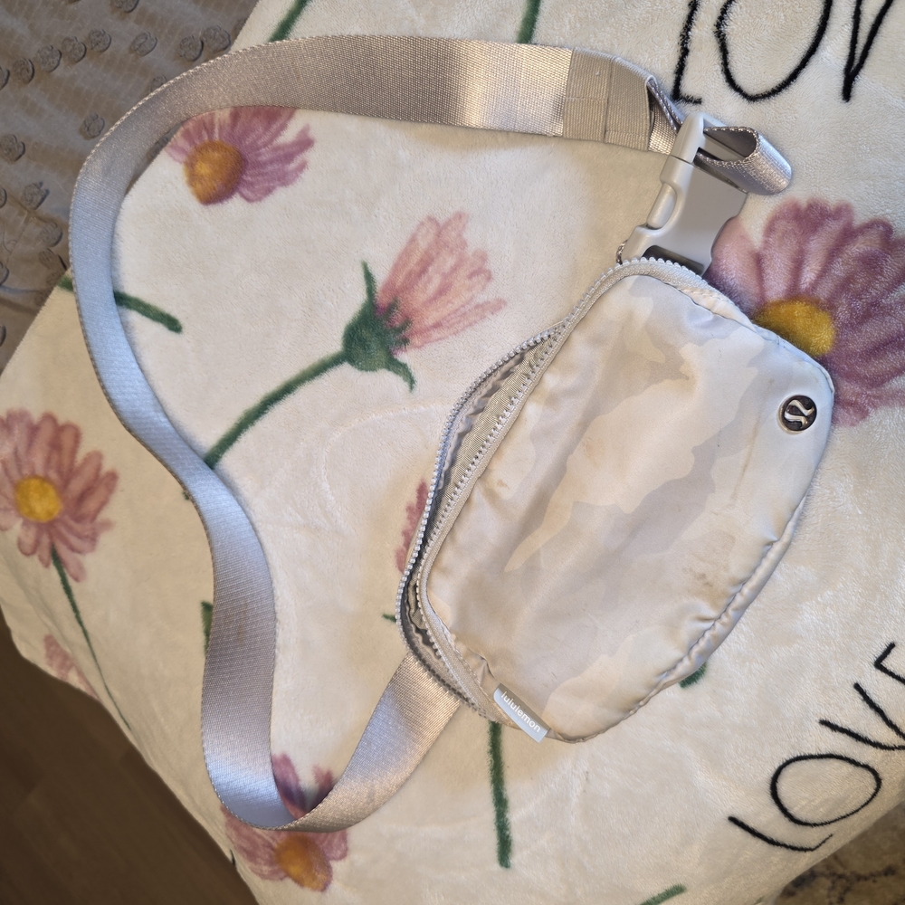 lululemon athletica Cream Belt Bag
